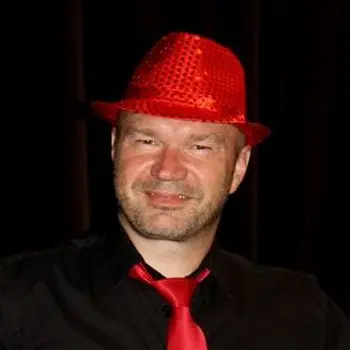 Milan - founder, tour coordinator